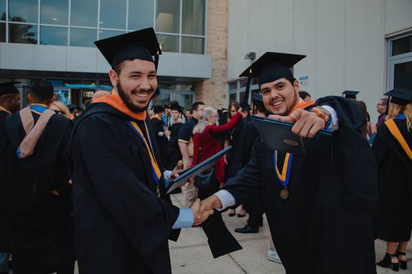 ERAU graduates in Daytona Beach